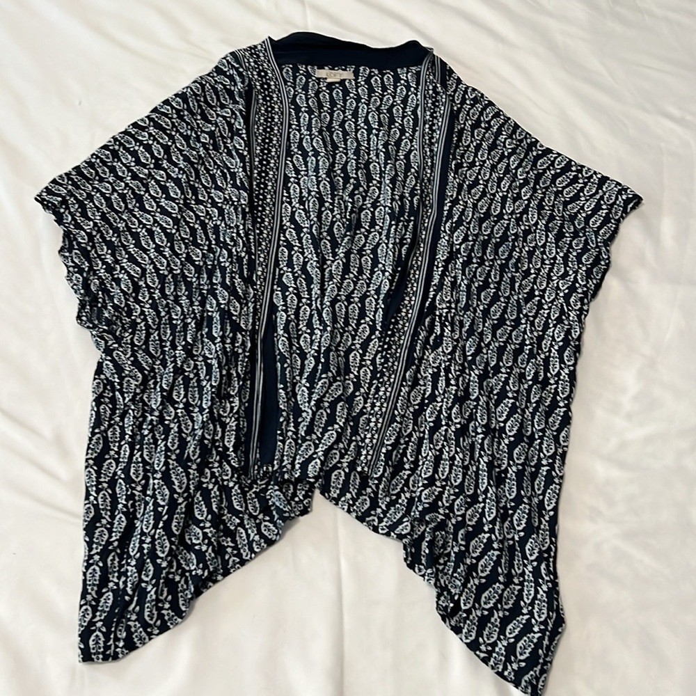 LOFT Navy/White Leaf Print Short Kimono